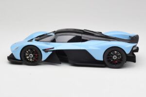 Aston Martin Valkyrie Racing Zils GT Spirit 1:18 GT915 Sveķi — attēls 3 no 6