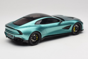 Aston Martin Vanquish Green Metallic GT Spirit 1:18 GT551 Sveķi — attēls 2 no 6