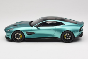 Aston Martin Vanquish Green Metallic GT Spirit 1:18 GT551 Sveķi — attēls 3 no 6