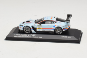 Aston Martin Vantage V12 GT3 #32 J. Stuck ADAC GT Masters 2012 Minichamps 1:43 437121332 Metāls