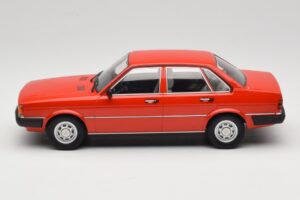 Audi 80 B2 GLS Sarkans MCG 1:18 MCG18526 Metāls — attēls 3 no 6