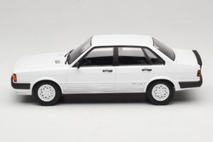 Audi 80 B2 GTE Balts MCG 1:18 MCG18527 Metāls — attēls 3 no 6