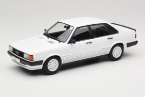 Audi 80 B2 GTE Balts MCG 1:18 MCG18527 Metāls