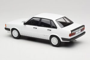 Audi 80 B2 GTE Balts MCG 1:18 MCG18527 Metāls — attēls 5 no 6