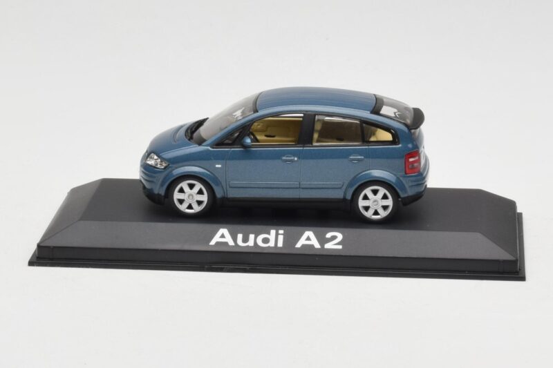Audi A2 Blue Metallic Minichamps 1:43 20022200748005 Metāls