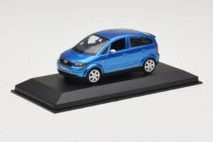 Audi A2 Light Blue Metallic Minichamps 1:43 AUDI007 Metāls — attēls 2 no 4