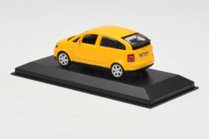 Audi A2 8Z Dzeltens Minichamps 1:43 AUDI005 Metāls — attēls 3 no 4