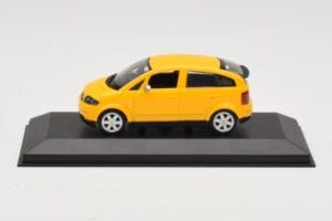 Audi A2 8Z Dzeltens Minichamps 1:43 AUDI005 Metāls
