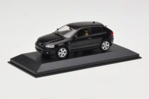 Audi A3 8P Black Metallic Minichamps 1:43 12000 Metāls — attēls 2 no 4
