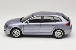Audi A3 8P Sportback Light Blue Metallic Kyosho 1:18 5010403025 Metāls — attēls 4 no 8