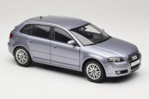 Audi A3 8P Sportback Light Blue Metallic Kyosho 1:18 5010403025 Metāls — attēls 6 no 8
