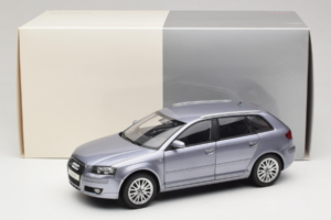 Audi A3 8P Sportback Light Blue Metallic Kyosho 1:18 5010403025 Metāls — attēls 8 no 8