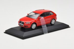 Audi A3 8P Sportback Sarkans Minichamps 1:43 5010403023 Metāls — attēls 2 no 4