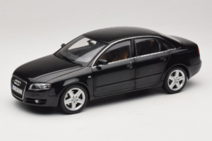 Audi A4 B6 3.2 Quattro Melns Minichamps 1:18 5010404125 Metāls