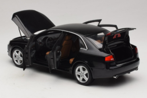 Audi A4 B6 3.2 Quattro Melns Minichamps 1:18 5010404125 Metāls — attēls 5 no 8