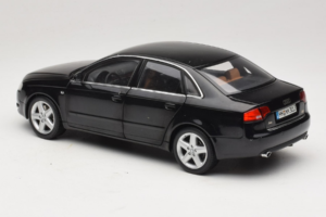 Audi A4 B6 3.2 Quattro Melns Minichamps 1:18 5010404125 Metāls — attēls 7 no 8