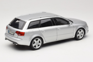Audi A4 B7 3.2 Quattro Avant Sudrabs Minichamps 1:18 5010404215 Metāls — attēls 3 no 8