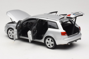 Audi A4 B7 3.2 Quattro Avant Sudrabs Minichamps 1:18 5010404215 Metāls — attēls 5 no 8