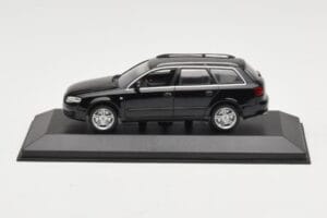 Audi A4 B7 Avant Melns Minichamps 1:43 AUDI008 Metāls