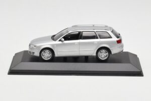 Audi A4 B7 Avant Sudrabs Minichamps 1:43 AUDI009 Metāls