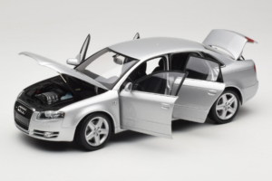 Audi A4 B7 Sudrabs Minichamps 1:18 100014402 Metāls — attēls 2 no 8