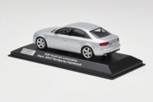 Audi A4 B8 3.2 Quattro Ice Sudraba Minichamps 1:43 5010704113 Metāls — attēls 3 no 4