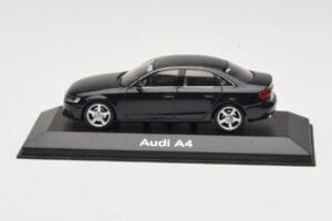 Audi A4 B8 3.2 Quattro Phantom Black Minichamps 1:43 5010704133 Metāls
