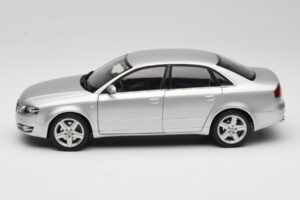 Audi A4 B8 3.2 Quattro Sudrabs Minichamps 1:18 5010404115 Metāls — attēls 4 no 8