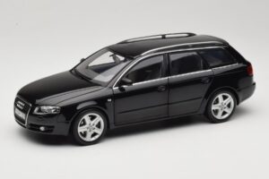 Audi A4 B8 Avant 3.2 Quattro Melns Minichamps 1:18 5010404225 Metāls