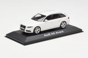 Audi A4 B8 Avant Ibis White Minichamps 1:43 5010804213 Metāls — attēls 2 no 4