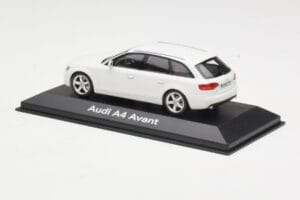 Audi A4 B8 Avant Ibis White Minichamps 1:43 5010804213 Metāls — attēls 3 no 4