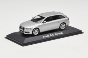 Audi A4 B8 Avant Ice Silver Minichamps 1:43 5011204213-R1 Metāls — attēls 2 no 4