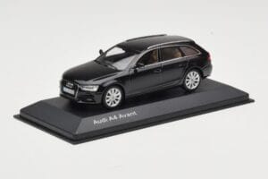 Audi A4 B8 Avant Phantom Black Minichamps 1:43 5011204223 Metāls — attēls 2 no 4