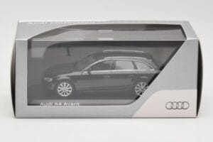 Audi A4 B8 Avant Phantom Black Minichamps 1:43 5011204223 Metāls — attēls 4 no 4
