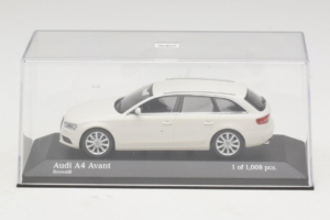 Audi A4 B8 Avant Balts Minichamps 1:43 410011010 Metāls — attēls 4 no 5