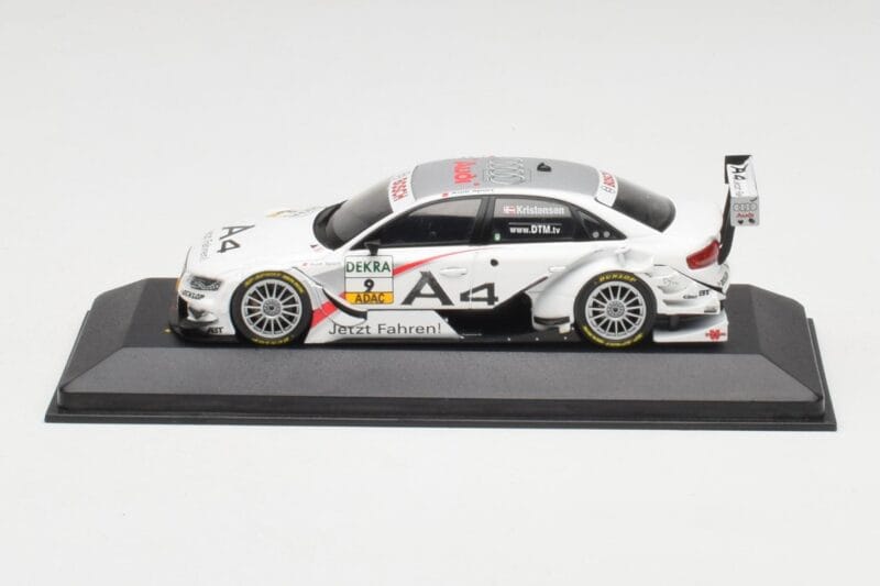 Audi A4 B8 #9 T. Kristensen DTM 2008 Minichamps 1:43 400081809 Metāls
