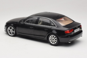 Audi A4L B8 Melns Paudi 1:18 AUDI012 Metāls — attēls 7 no 8