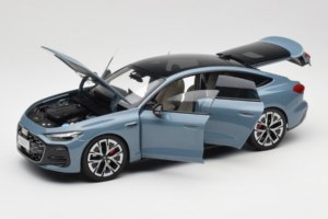 Audi A5L Sportback Pelēcīgi Zils OEM 1:18 ZAM60004B Metāls — attēls 2 no 8