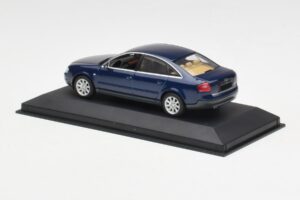 Audi A6 C5 Tumšzils Minichamps 1:43 132093 Metāls — attēls 3 no 4