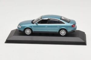 Audi A6 C5 Gaiši Zils Minichamps 1:43 AUDI004 Metāls