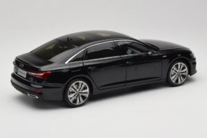 Audi A6L C8 Melns Paudi Model 1:18 42499 Metāls — attēls 3 no 8