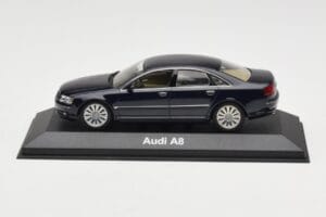 Audi A8 D3 Blue Metallic Light Interior Minichamps 1:43 20000001386003 Metāls
