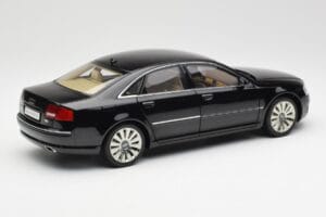 Audi A8 D3 W12 Melns Kyosho 1:18 09212BK Metāls — attēls 3 no 8