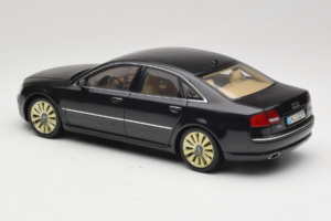 Audi A8 D3 W12 Melns Kyosho 1:18 5010508135 Metāls — attēls 7 no 8