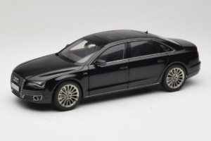 Audi A8L D3 W12 Phantom Black Kyosho 1:18 5011008125 Metāls