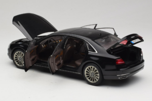 Audi A8L D3 W12 Phantom Black Kyosho 1:18 5011008125 Metāls — attēls 5 no 8