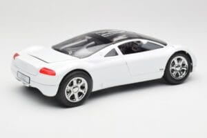 Audi Avus Quattro Alpine White Revell 1:18 08913 Metāls — attēls 3 no 8
