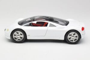 Audi Avus Quattro Alpine White Revell 1:18 08913 Metāls — attēls 4 no 8