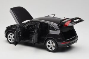Audi Q5 8R Lava Grey Kyosho 1:18 09242LG Metāls — attēls 5 no 8