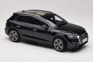 Audi Q5L FY Melns Paudi Model 1:18 26732 Metāls — attēls 6 no 8